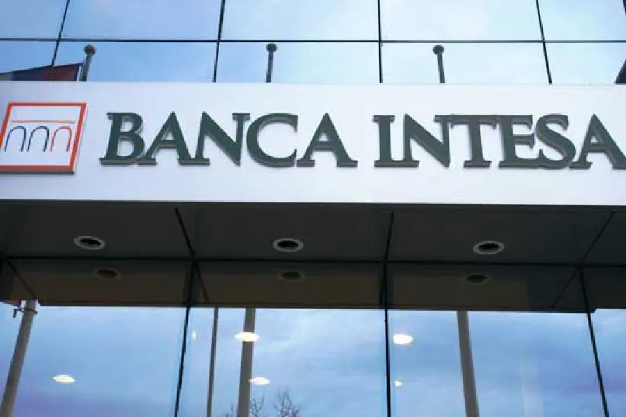 Banca Intesa annuncia rialzi degli interessi sui mutui