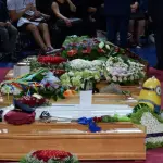 Scontro dei treni, funerali con Mattarella. Omelia: "Vita dimenticata per interessi"