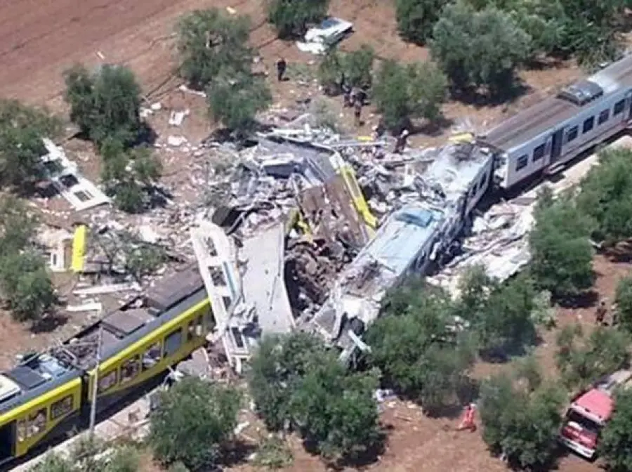 Scontro dei treni in Puglia, primi iscritti nel registro degli indagati