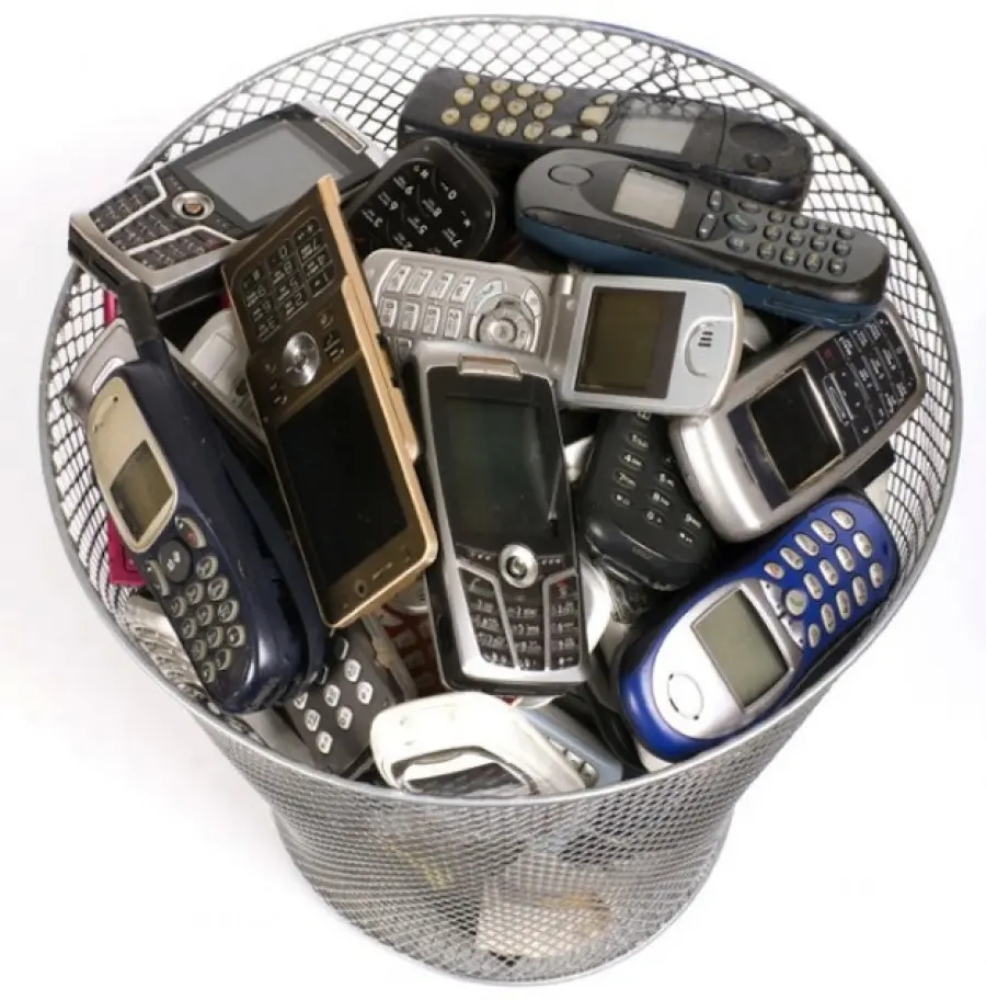 Riciclo telefoni e piccoli elettrodomestici, dal 22 luglio i negozi ritirano l'usato (gratis)