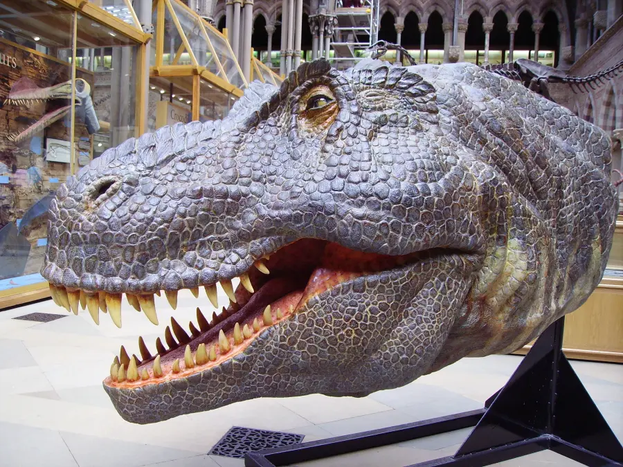 Film sabato 4 giugno 2016, A spasso con i dinosauri in prima Tv