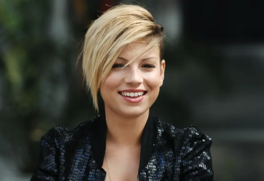 Emma Marrone contri i fan: "Voi siete niente"