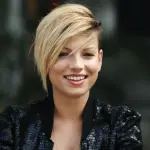 Emma Marrone contri i fan: "Voi siete niente"