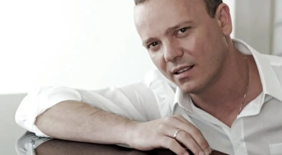Gigi D'Alessio lascia la Siae e firma un contratto con Soundreef