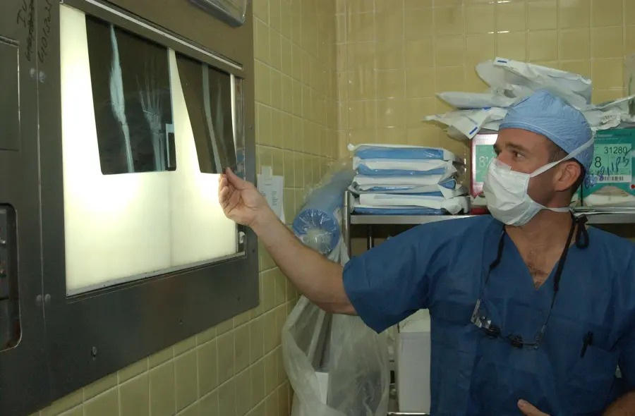 Guardia medica notturna verso la chiusura, assistenza solo con il 118