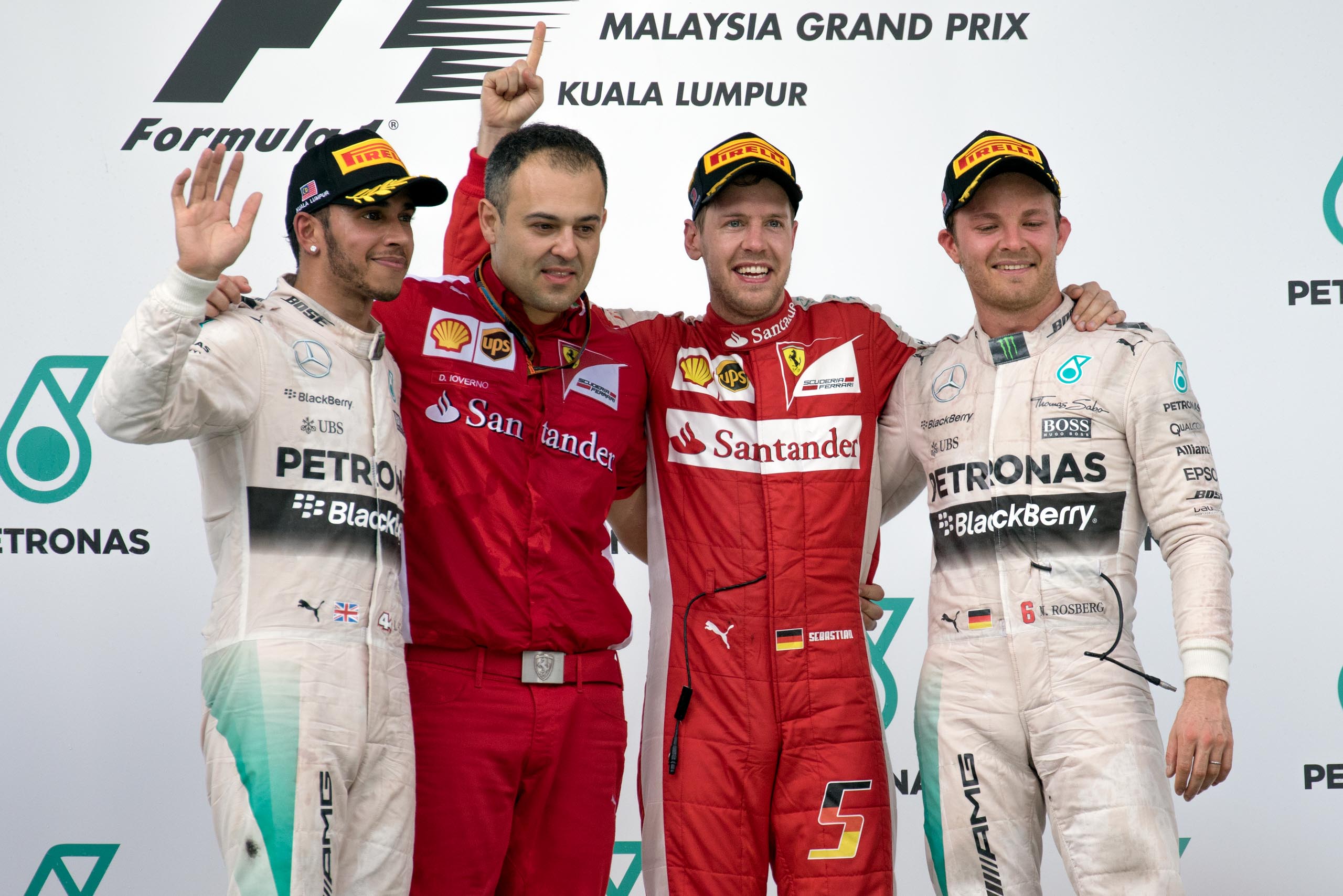 Mondiale piloti 2016 Formula 1, Arrivabene 'Non siamo ancora fuori'