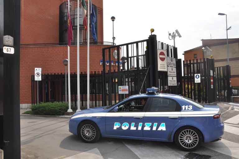 Droga, maxi operazione della polizia a Frosinone contro "la banda degli albanesi"